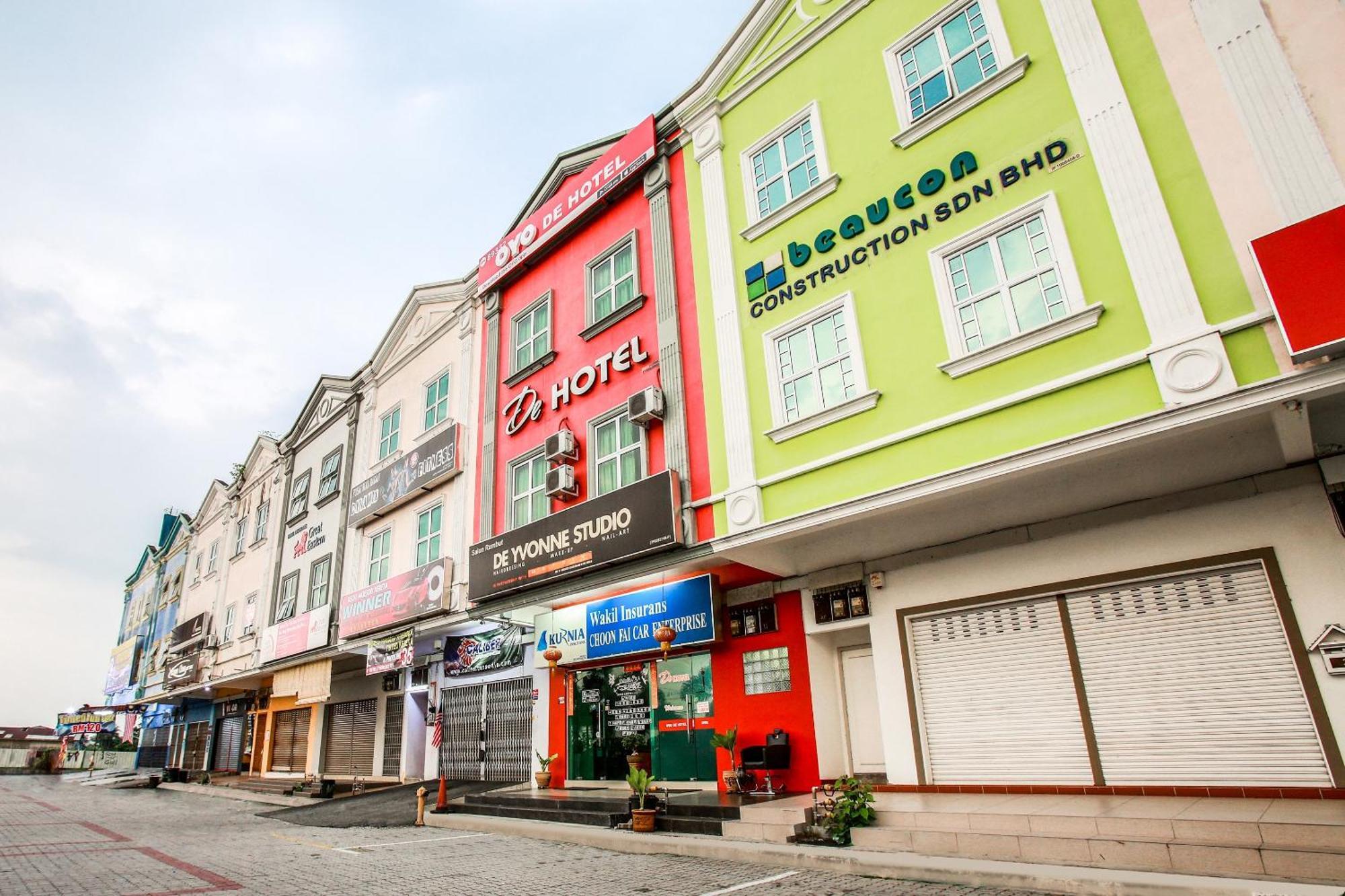Oyo 89332 De Hotel Teluk Intan Kültér fotó